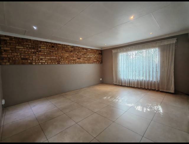 4 BEDROOM HOUSE FOR SALE IN ARCON PARK